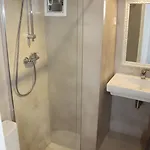 2 Beachfront Penthouse アパート ガバ