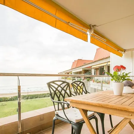 Daire 2 Beachfront Penthouse Gavà
