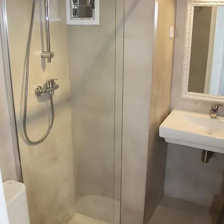 2 Beachfront Penthouse Apartment Gavà