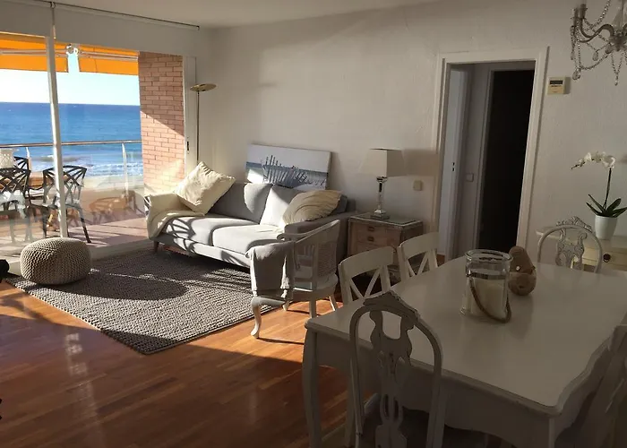 Daire 2 Beachfront Penthouse *