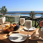2 Beachfront Penthouse Apartment Gavà