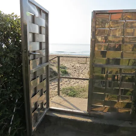 2 Beachfront Penthouse Apartman